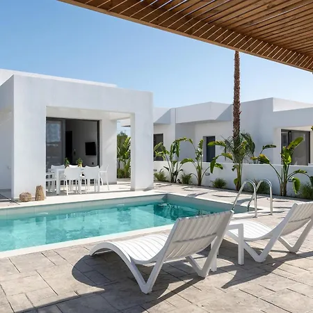 Salty Sun Luxury Villa *