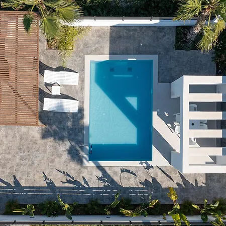 Salty Sun Luxury Villa *